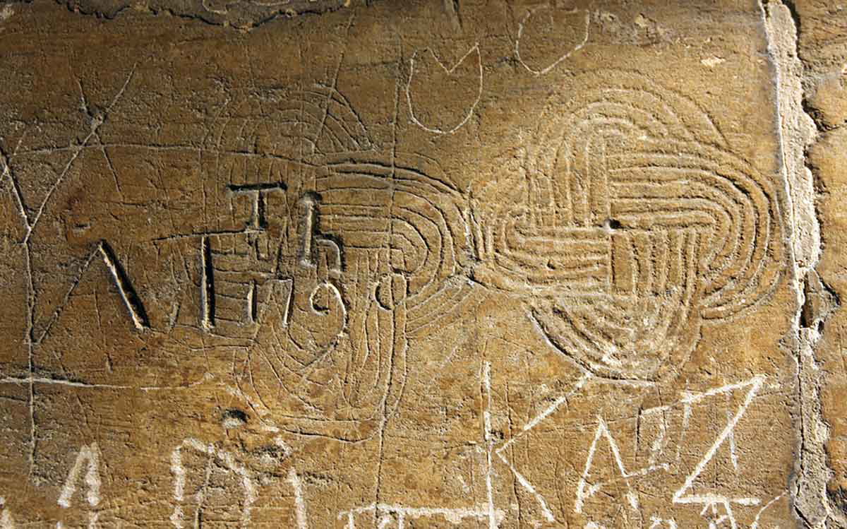 solomons knot church wall