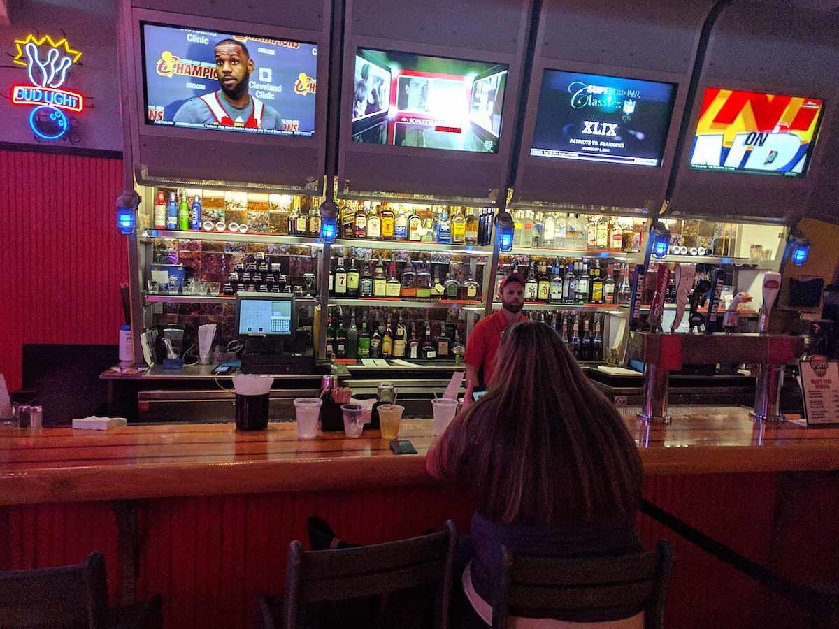 sports bar image