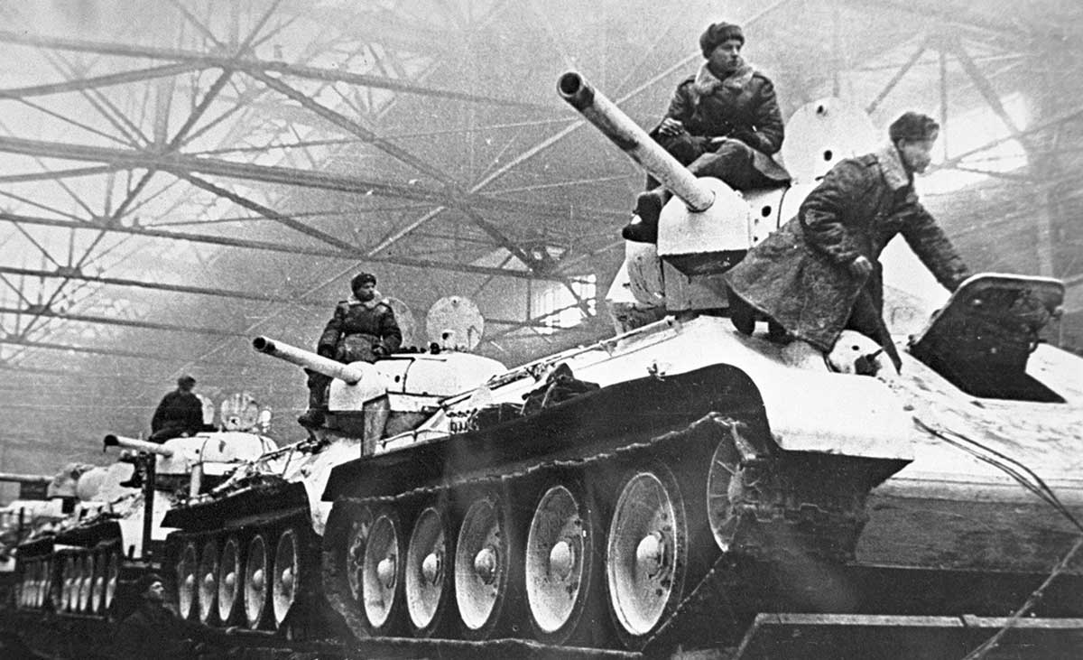 t 34 on train to front