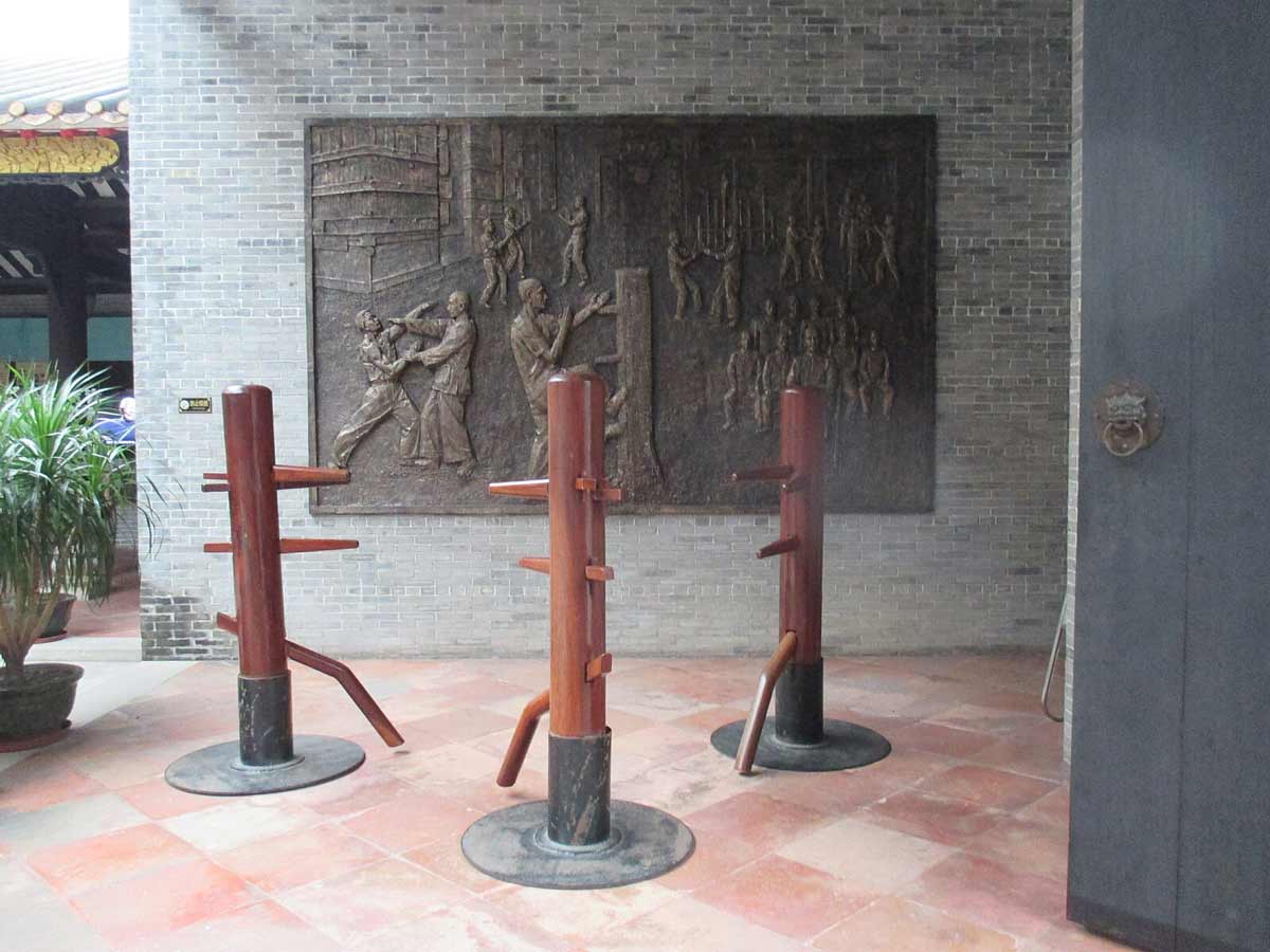 wing chun dummy ip man bruce lee