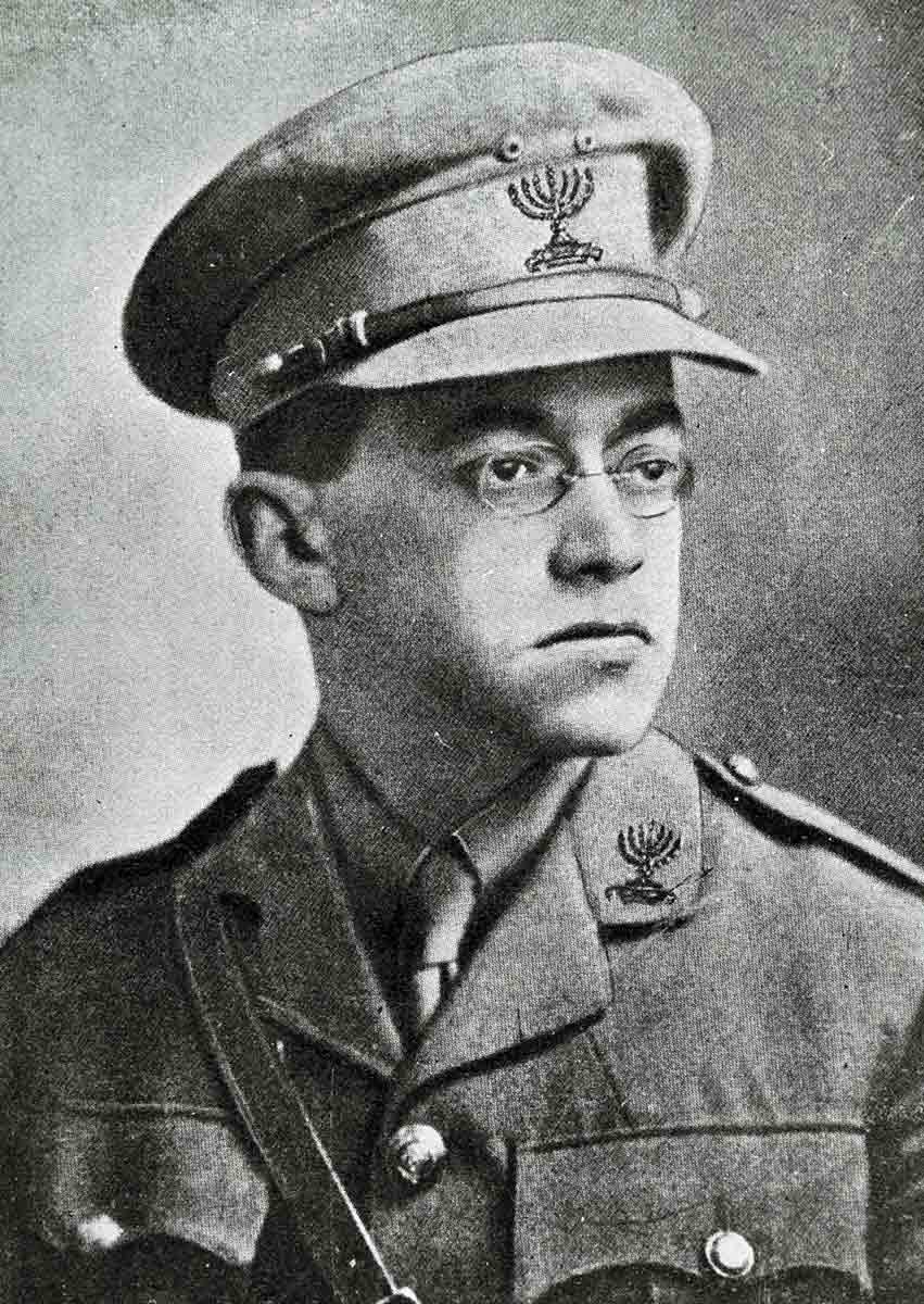 zeev jabotinsky uniform