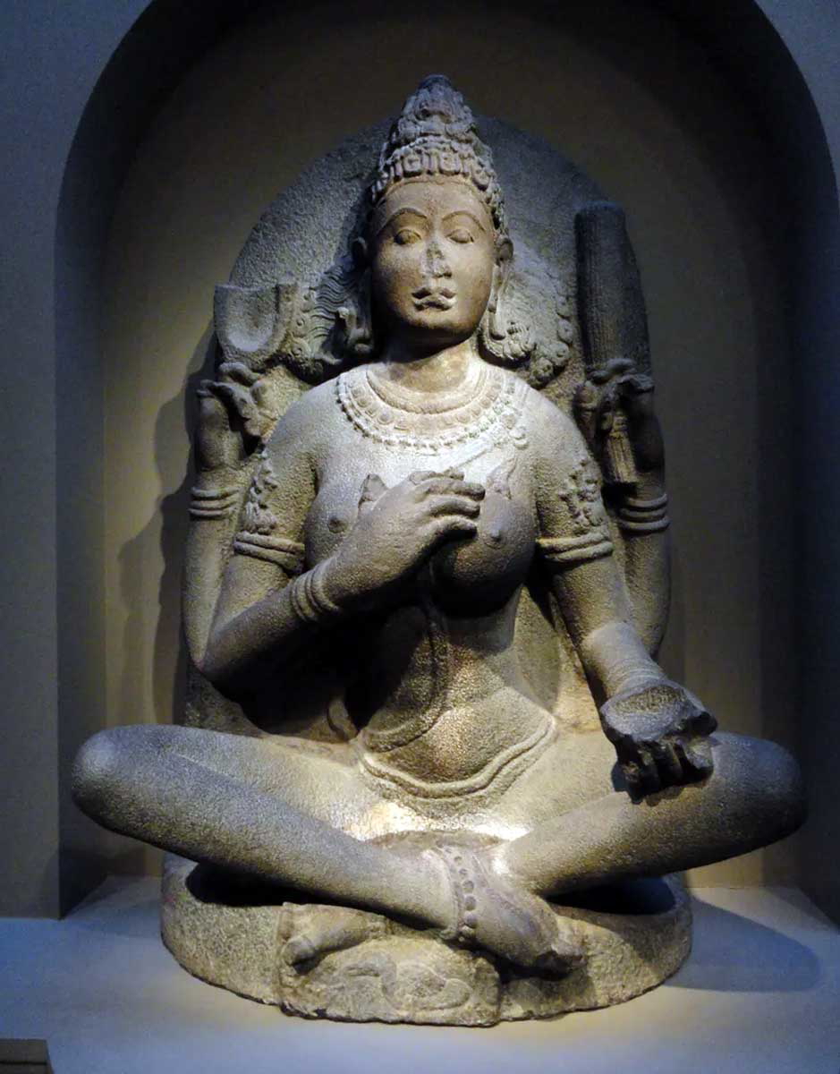 3 yogini statue