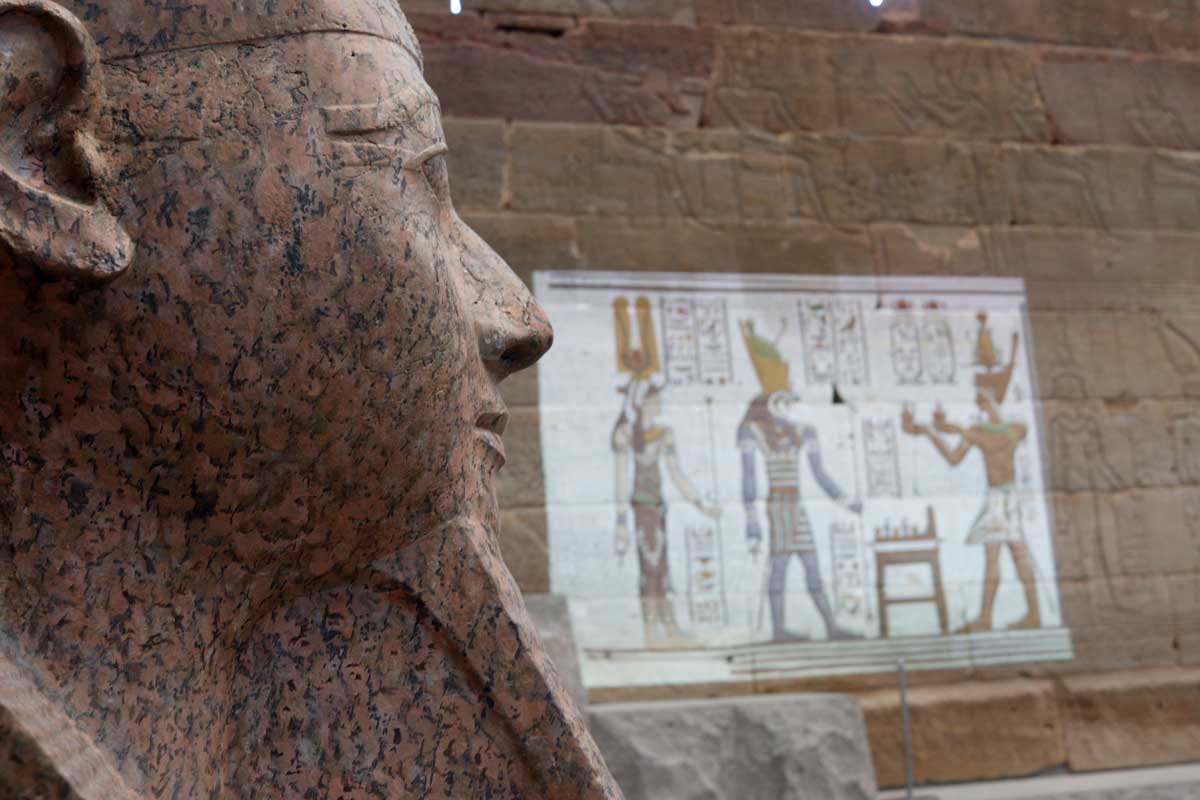 Light show at the temple of Dendur. Source: Antonis Chaliakopoulos / TheCollector