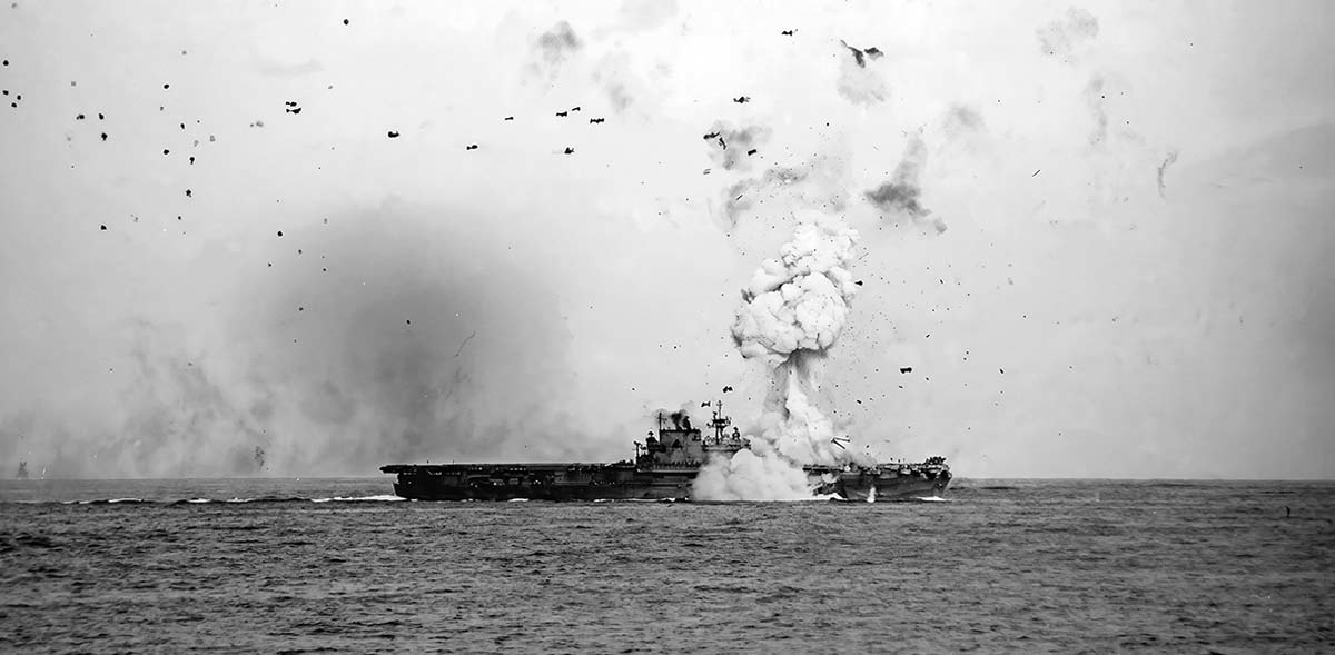 USS Enterprize kamikaze