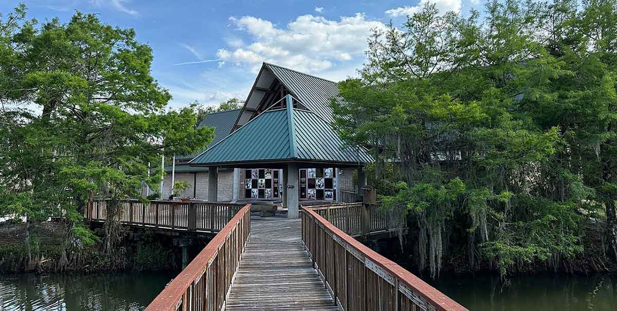 ah tah thi ki museum with boardwalk