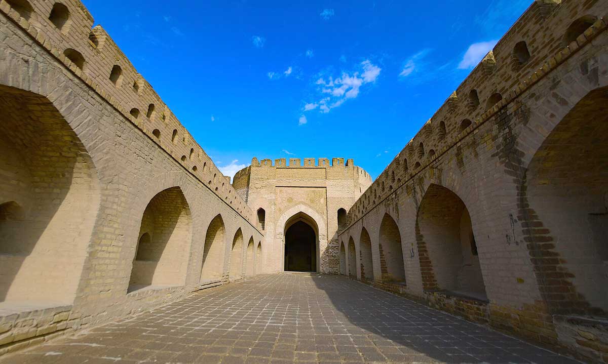 bab al wastani or middle gate baghdad