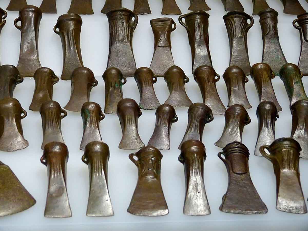 bronze age tools