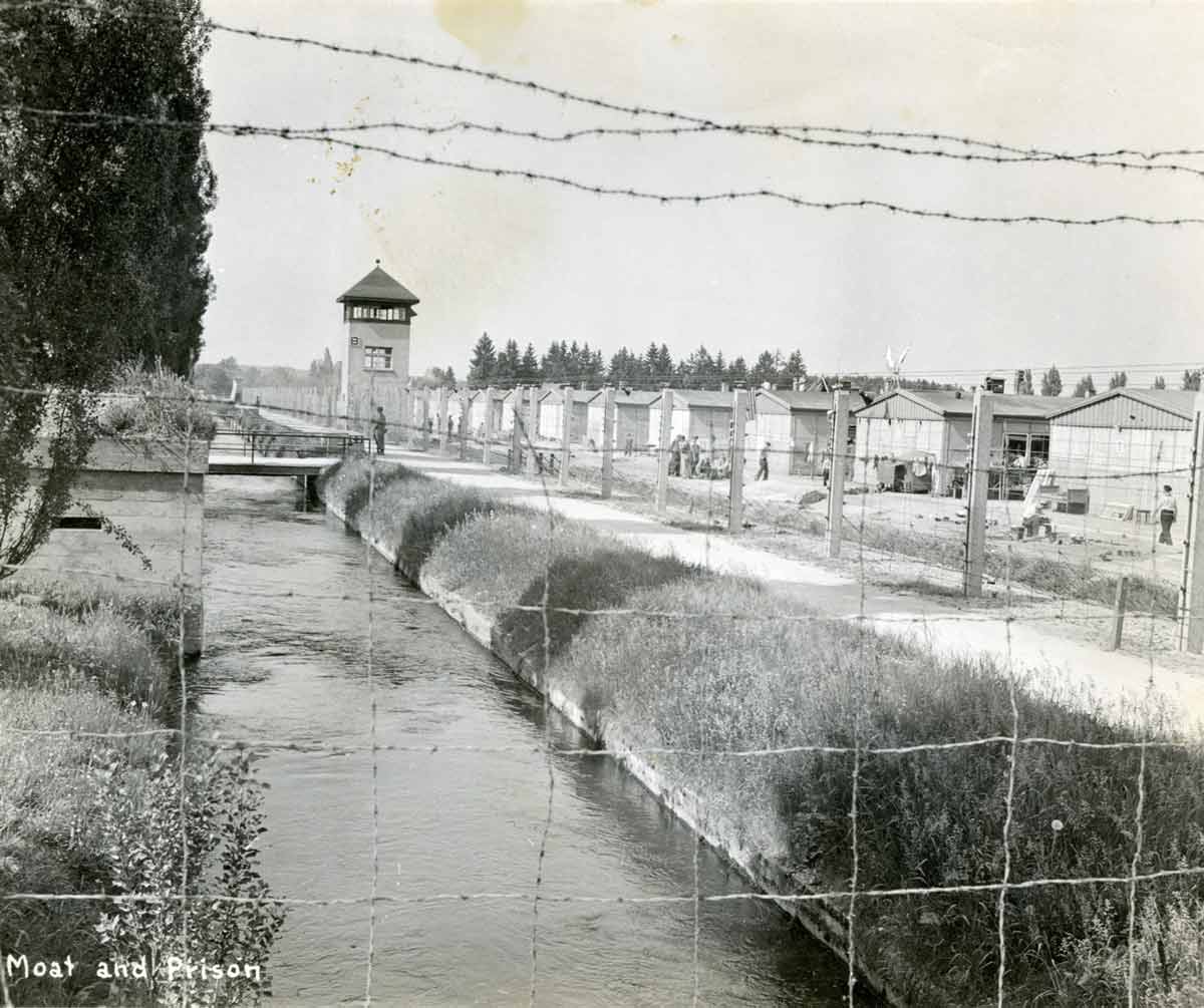 dachau concentration camp