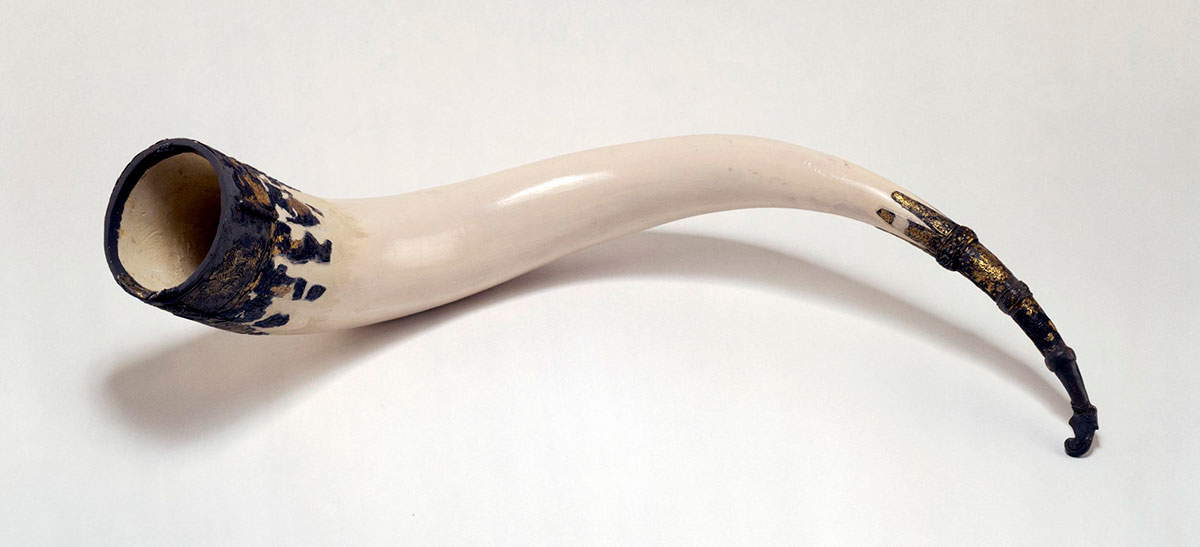 drinking horn sutton hoo