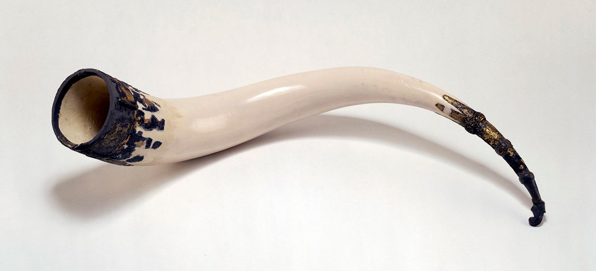 drinking horn sutton hoo