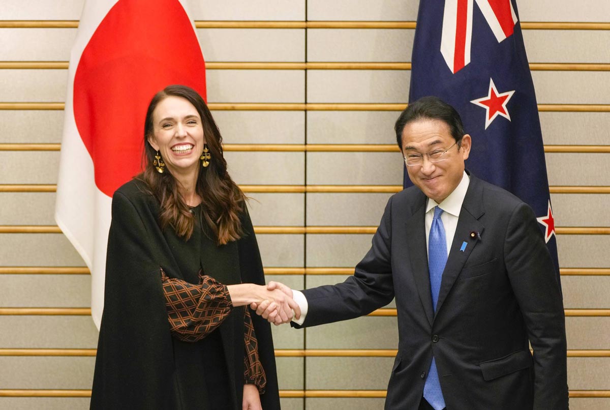fumio kishida jacinda ardern