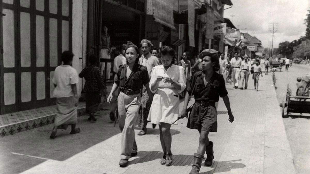 indonesian women walking fight against imperialism