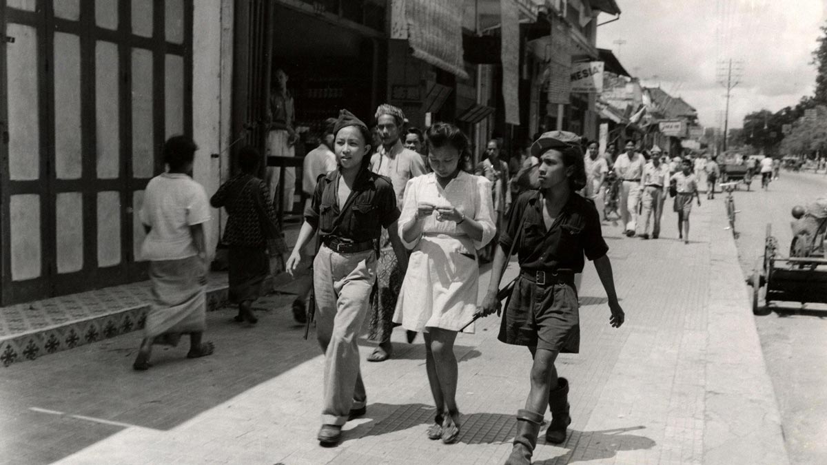 indonesian women walking fight against imperialism