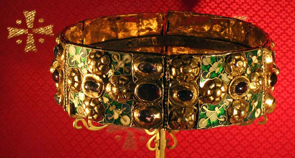 iron crown lombardy