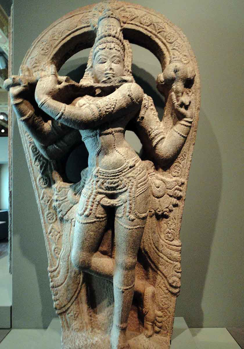 krishna statue
