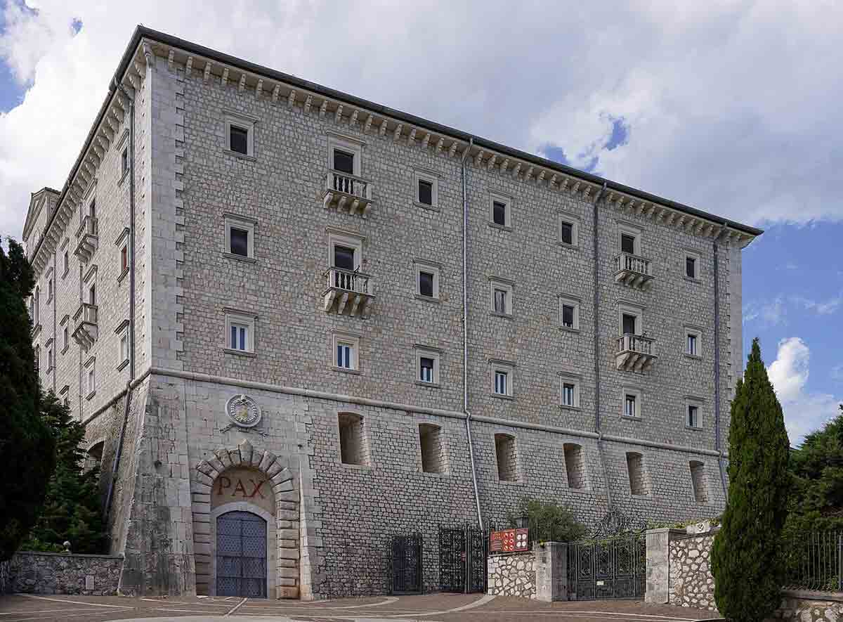 monte cassino abbey saint benedict