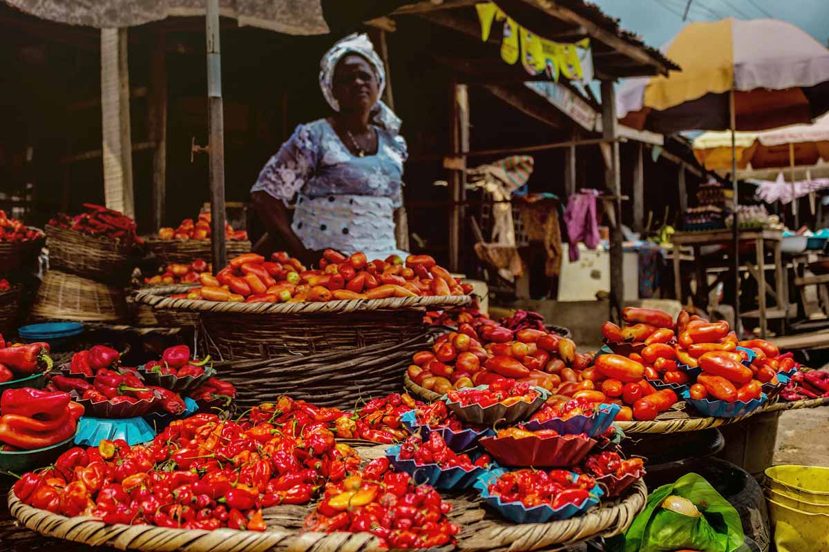nigeria marketplace woman