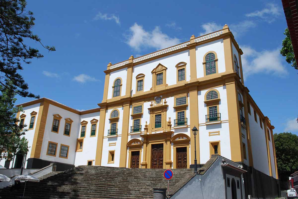 palacio dos capitaes generais angra do heroismo