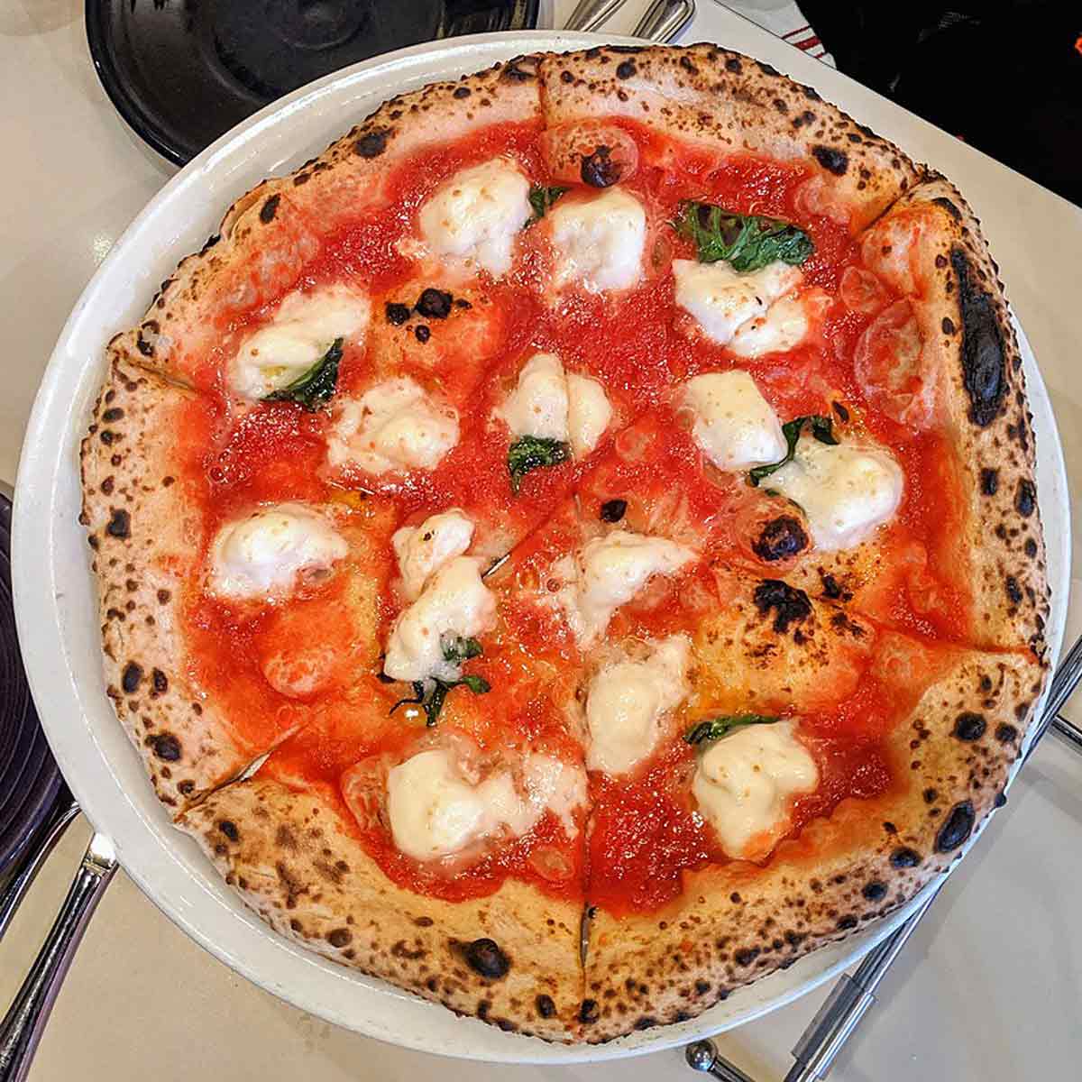 pizza margherita italy
