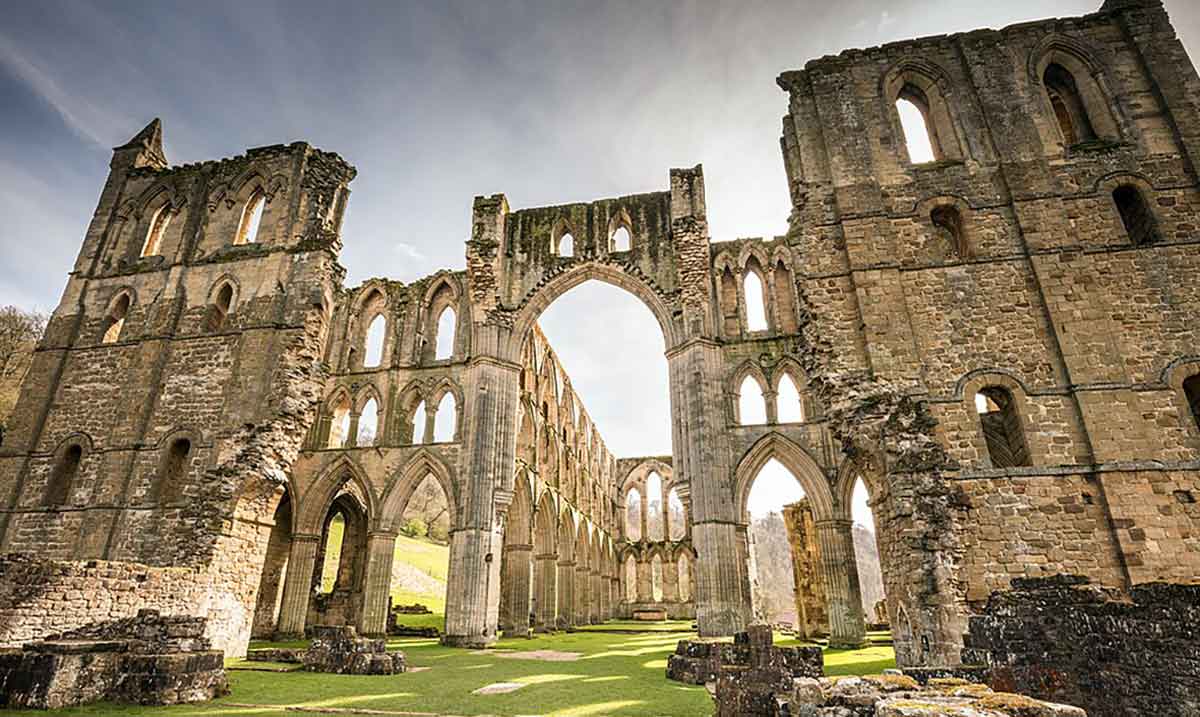 rievaulx abbey ruins medieval england