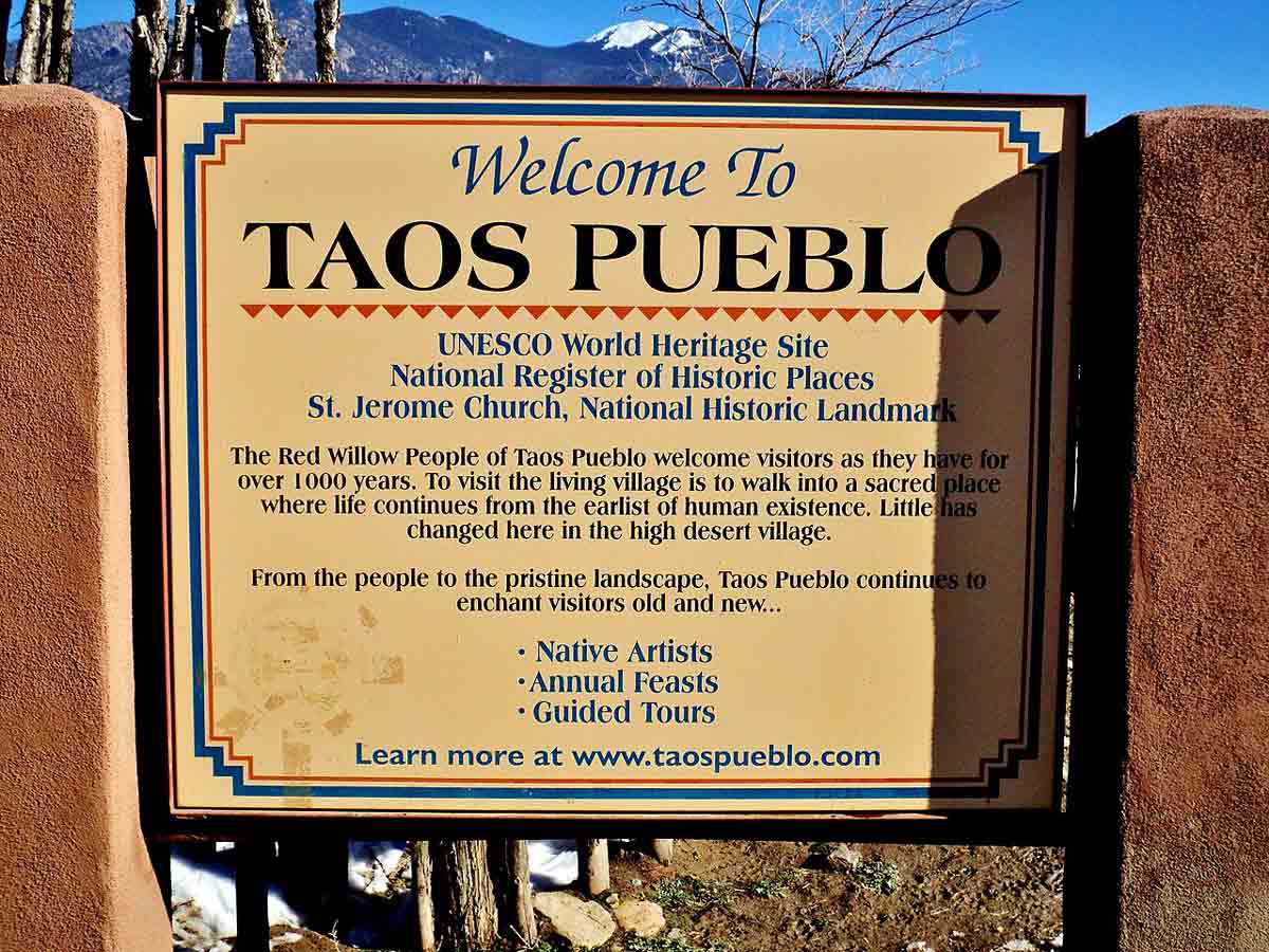 taos pueblo welcome sign