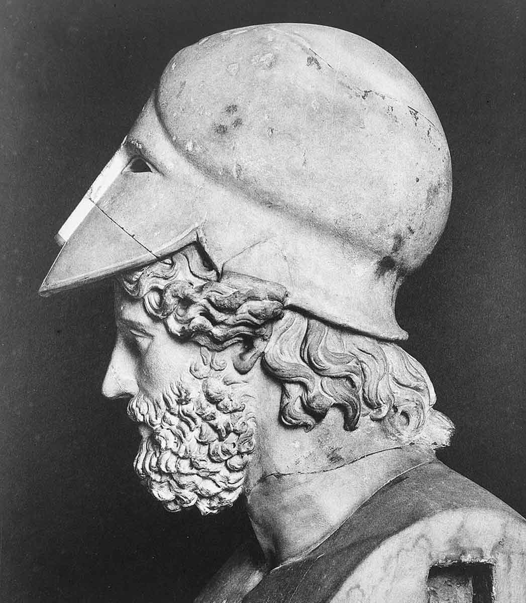 themist_bust_wiki