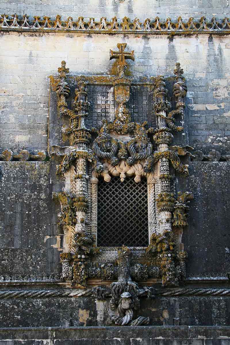 tomar convento de cristo manueline window