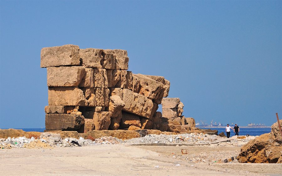 Remains of Arwad's fortified sea walls. Source: Aramco