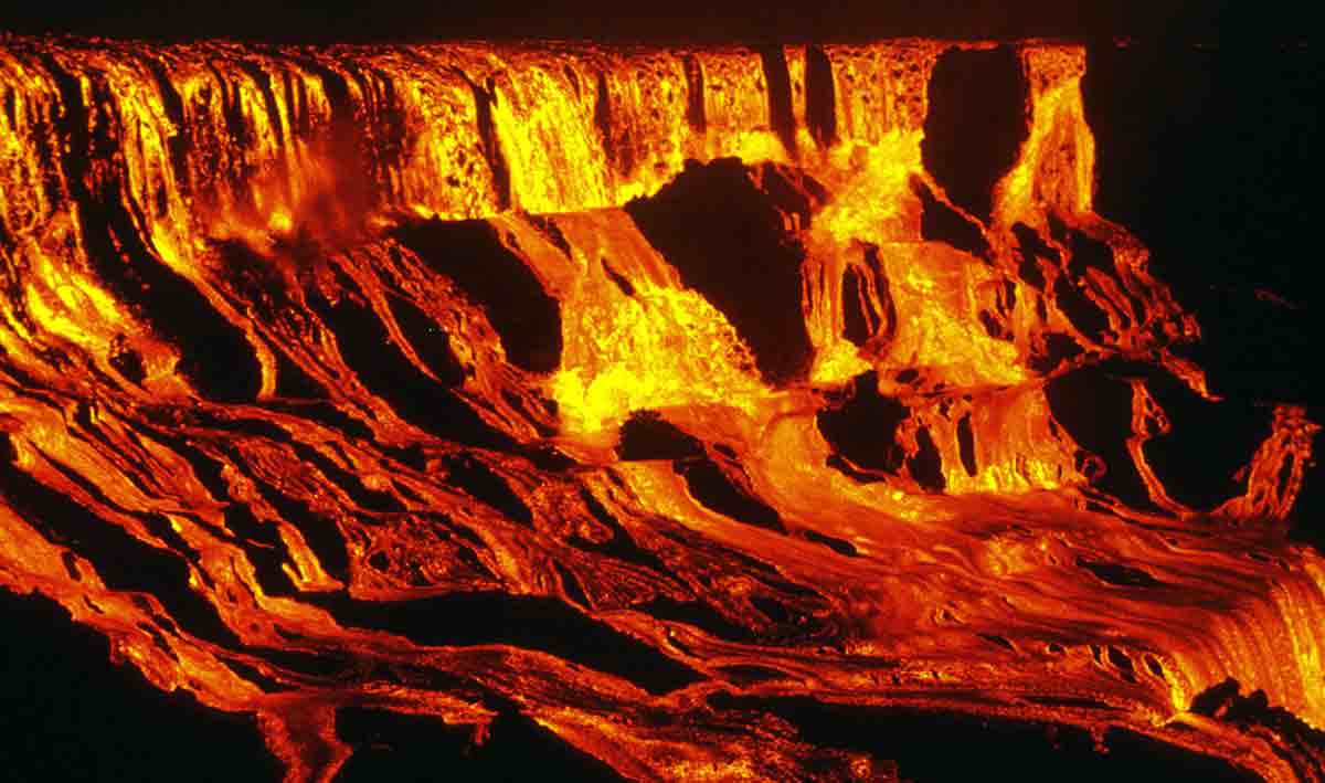 alae lava cascade