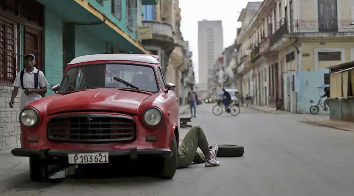 havana street scene 1980s