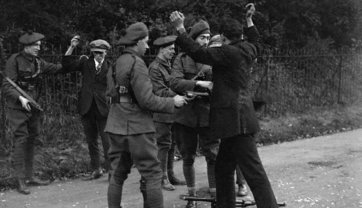 irish independence arrests