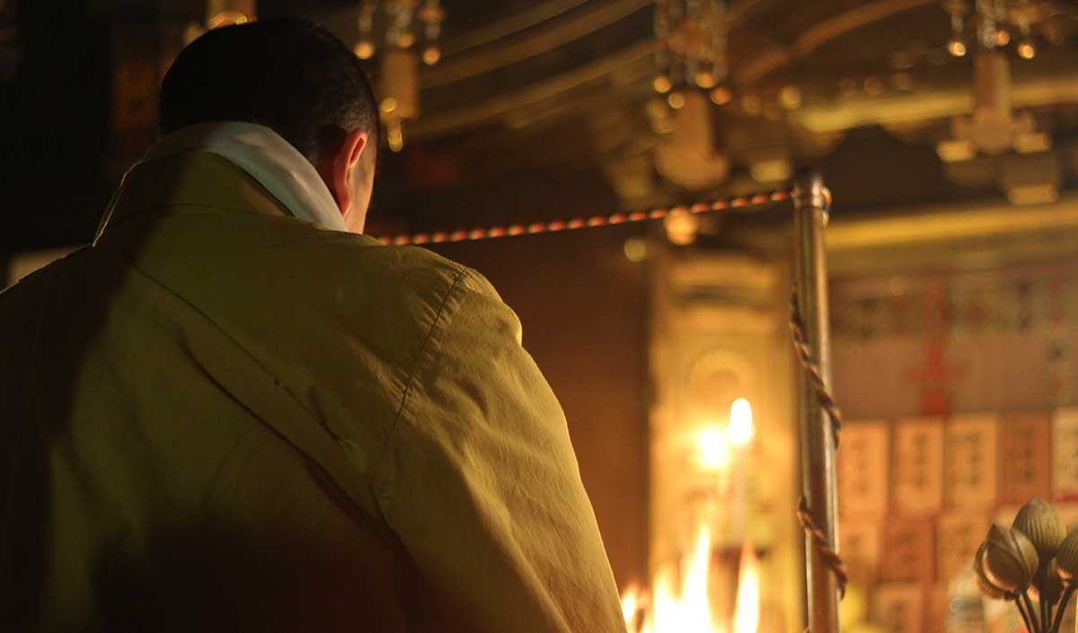 japanese temple ceremony