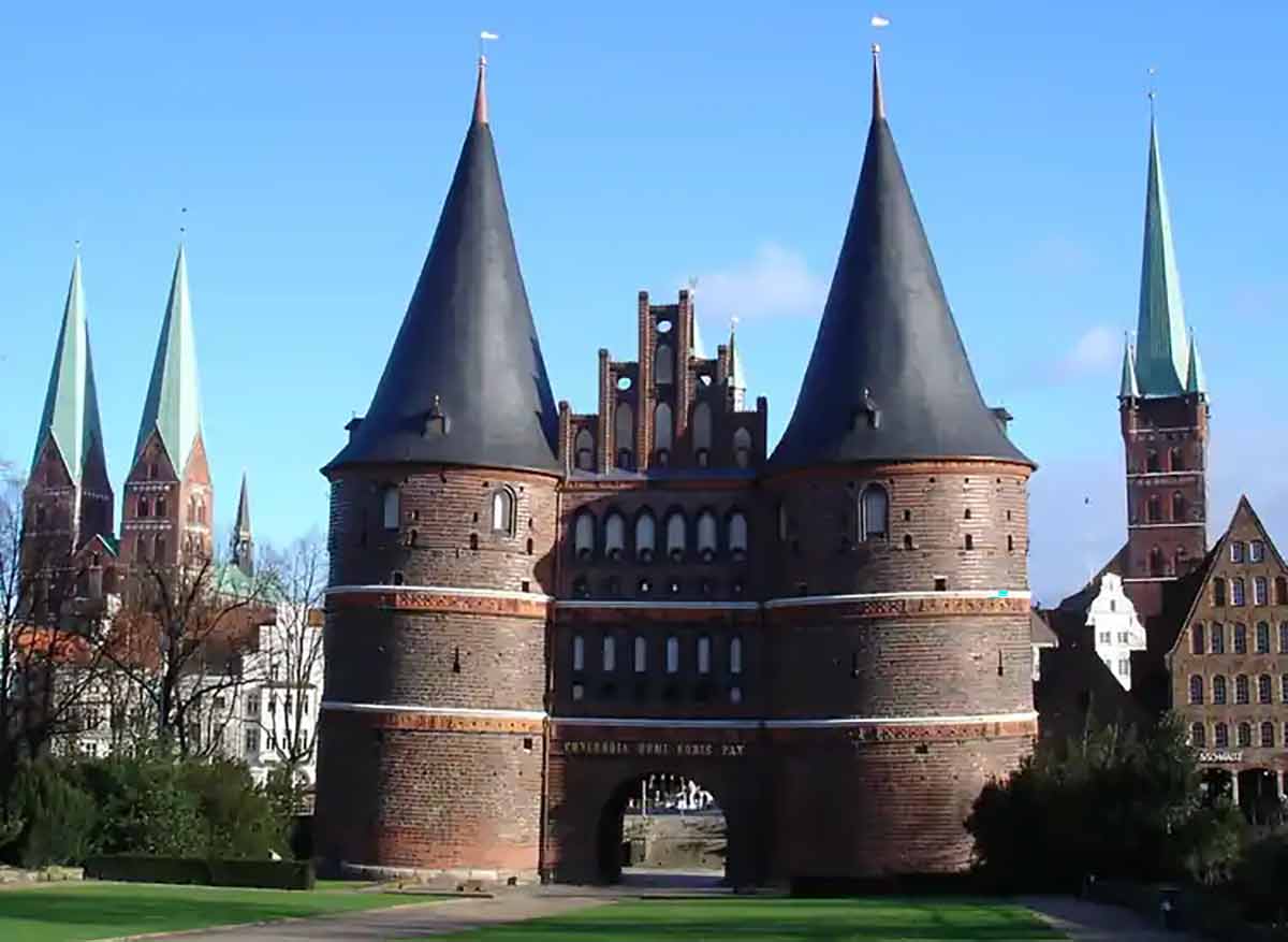 lubeck hanseatic gate