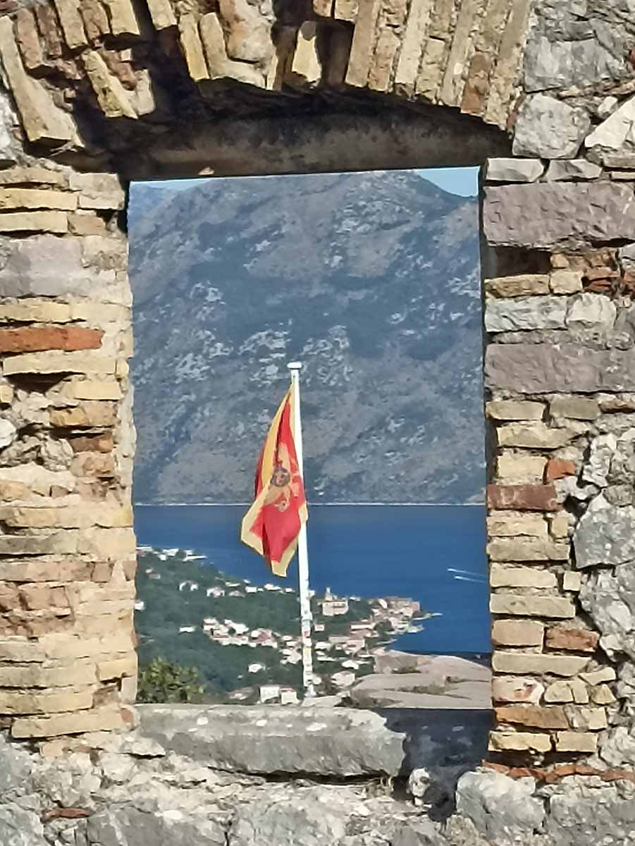 montenegro flag kotor