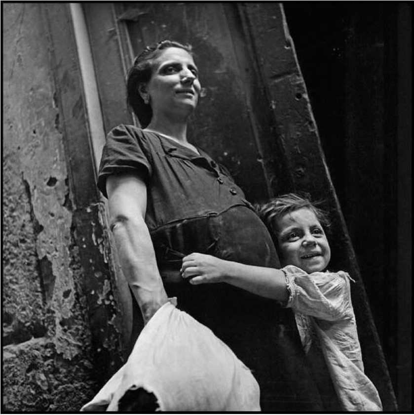 pregnant lady italy 1944