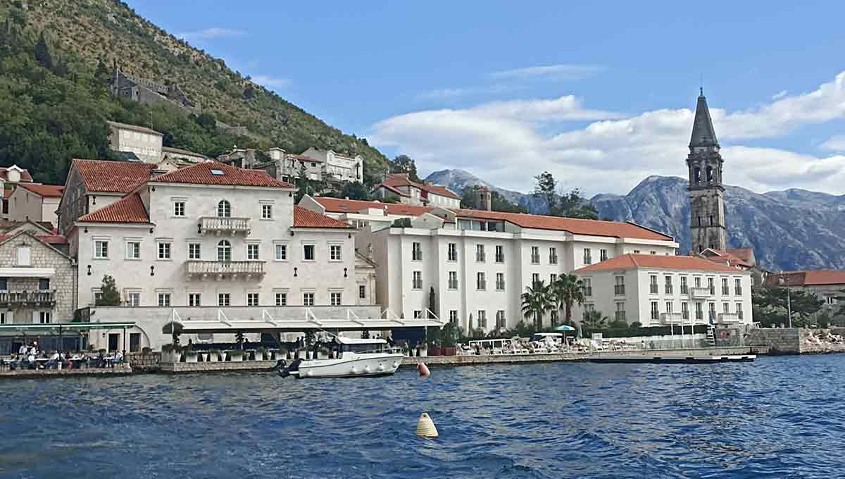 smekja palace perast