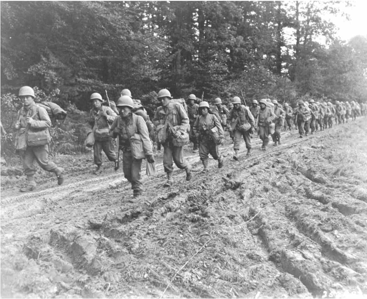 soldiers in france 1944