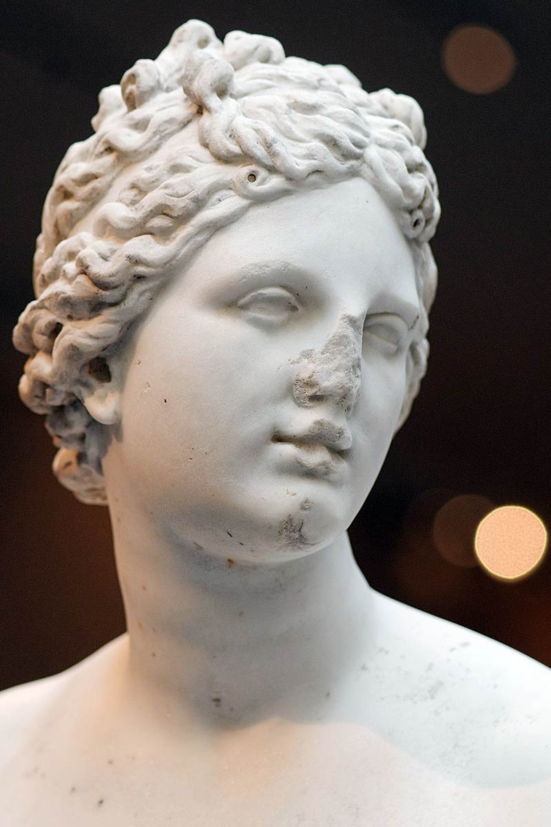 aphrodite ancient statue