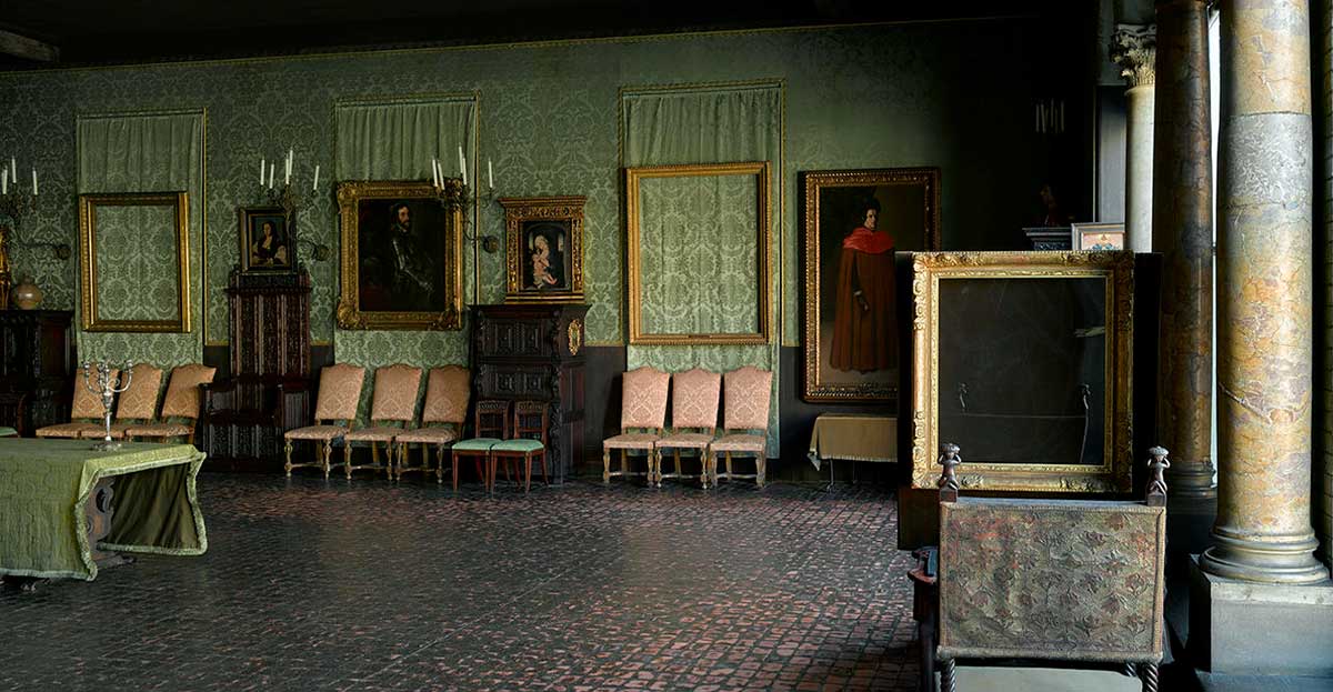 art theft gardner museum empty frames