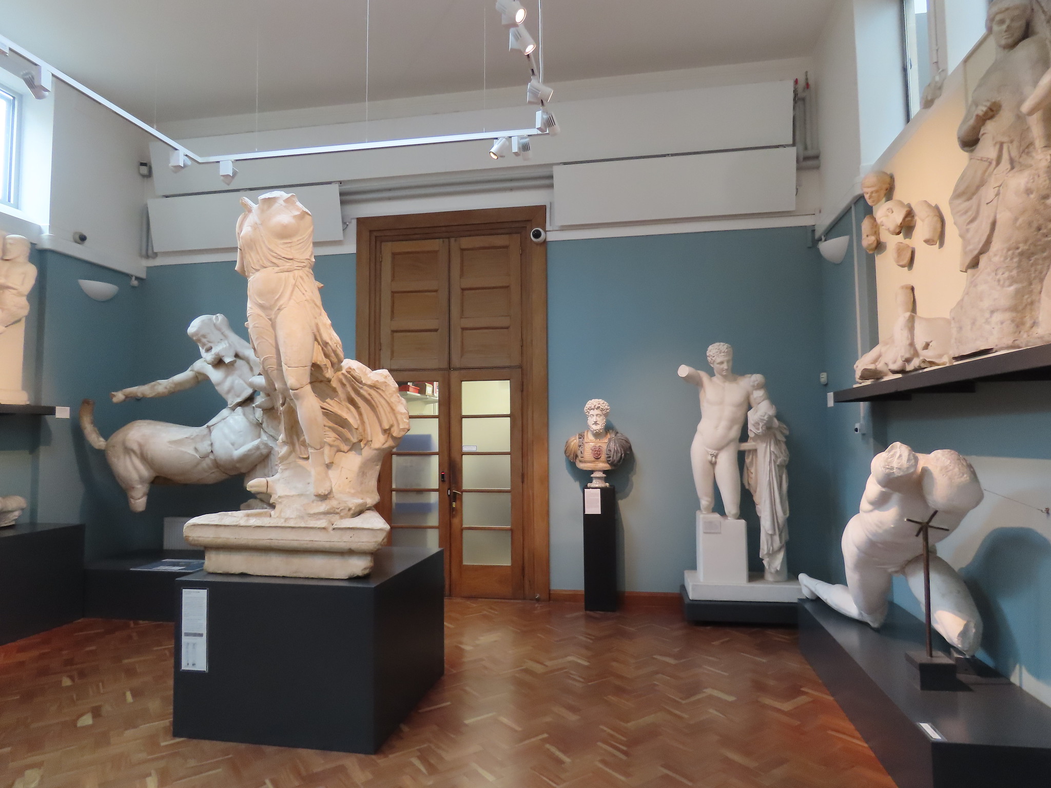 ashmolean oldest museum england