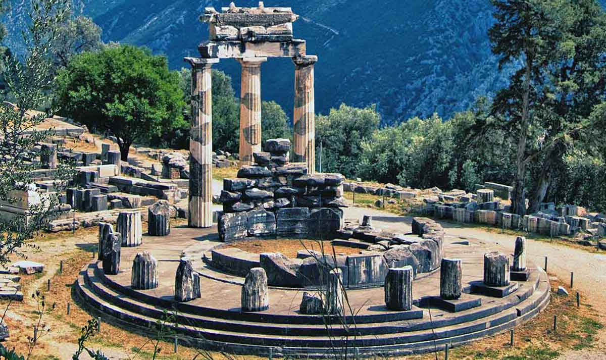 delphi archaeological remains