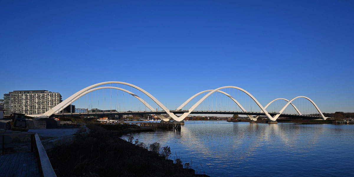 frederick douglass memorial bridge