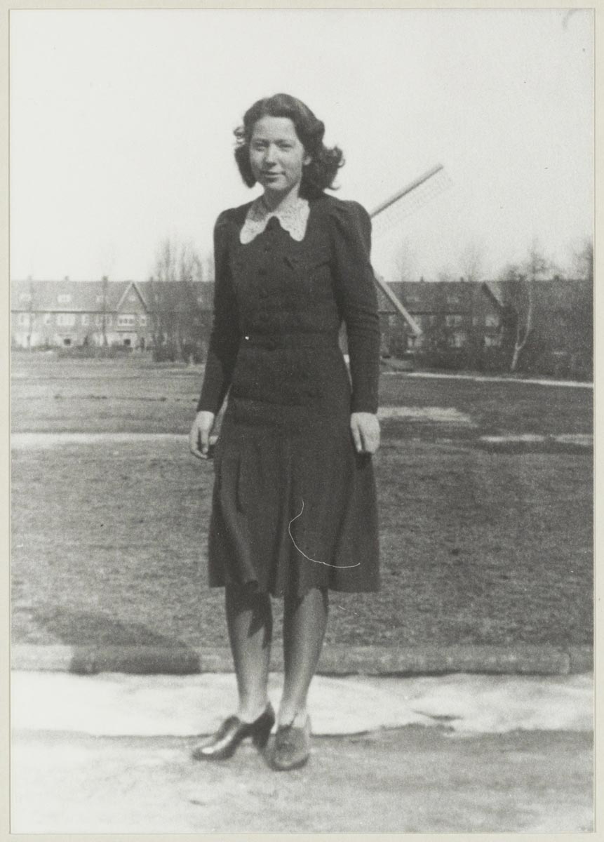 hannie schaft in front of windmill