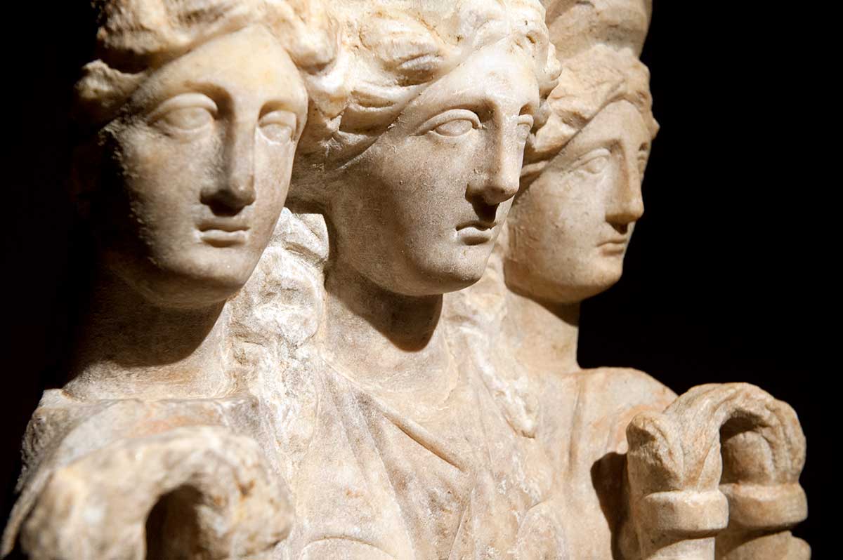 hecate triple goddess