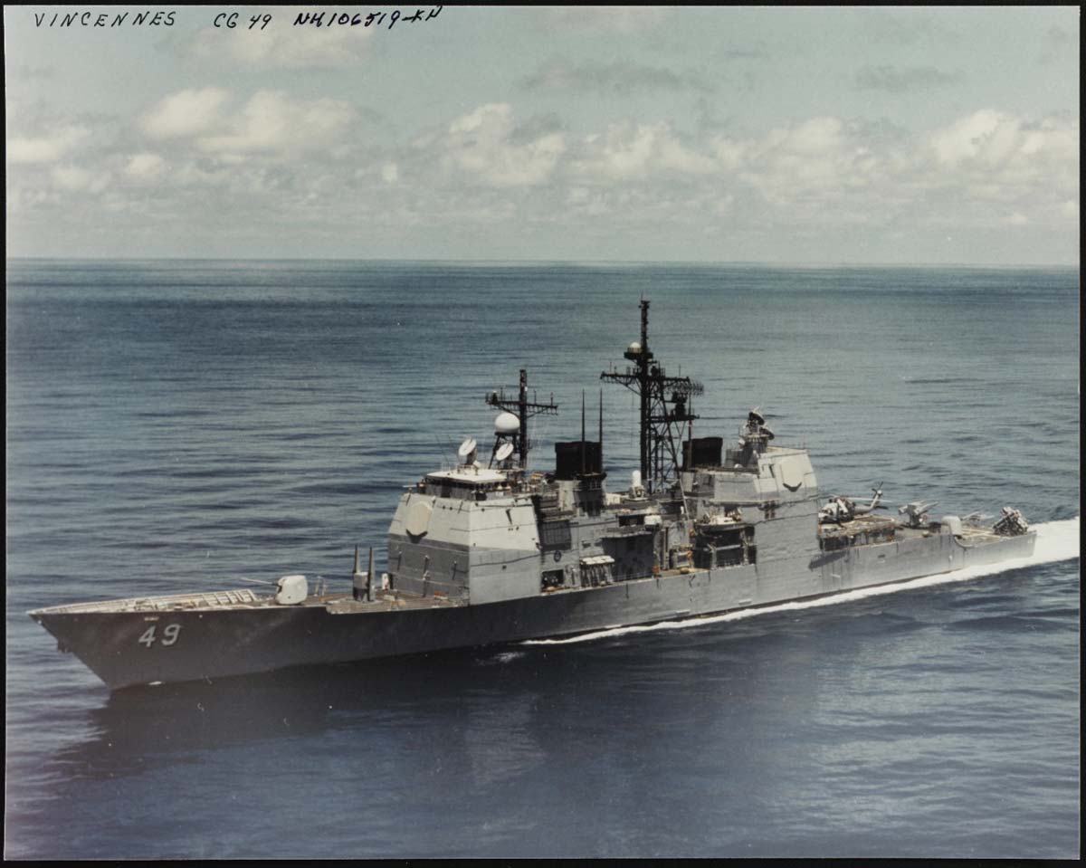 uss vincennes patrolling