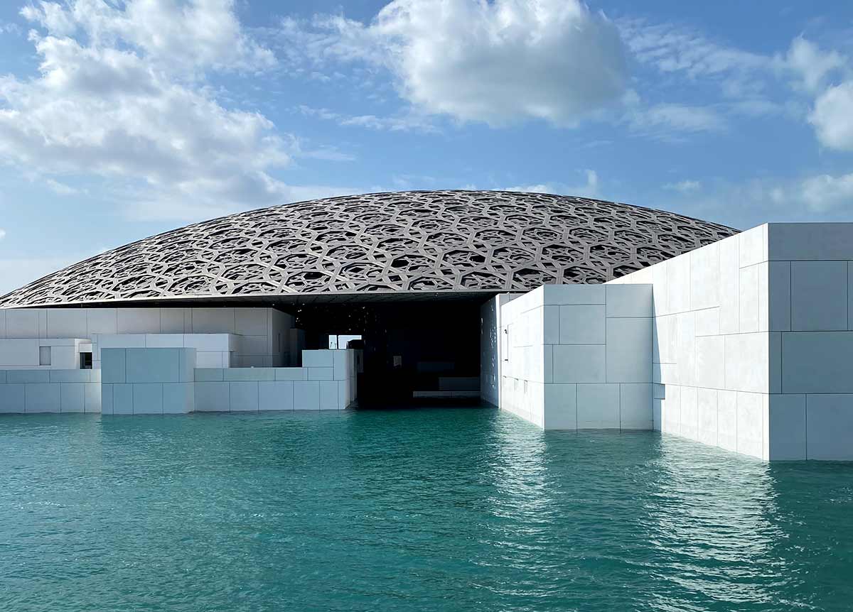 abu dhabi louvre dome beautiful museum