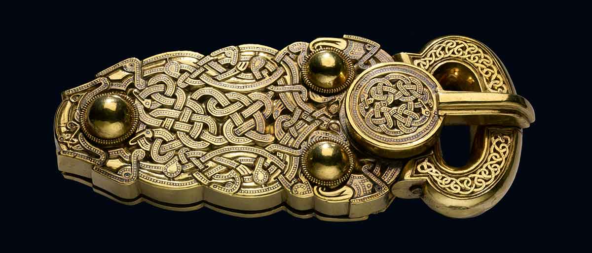 belt buckle sutton hoo