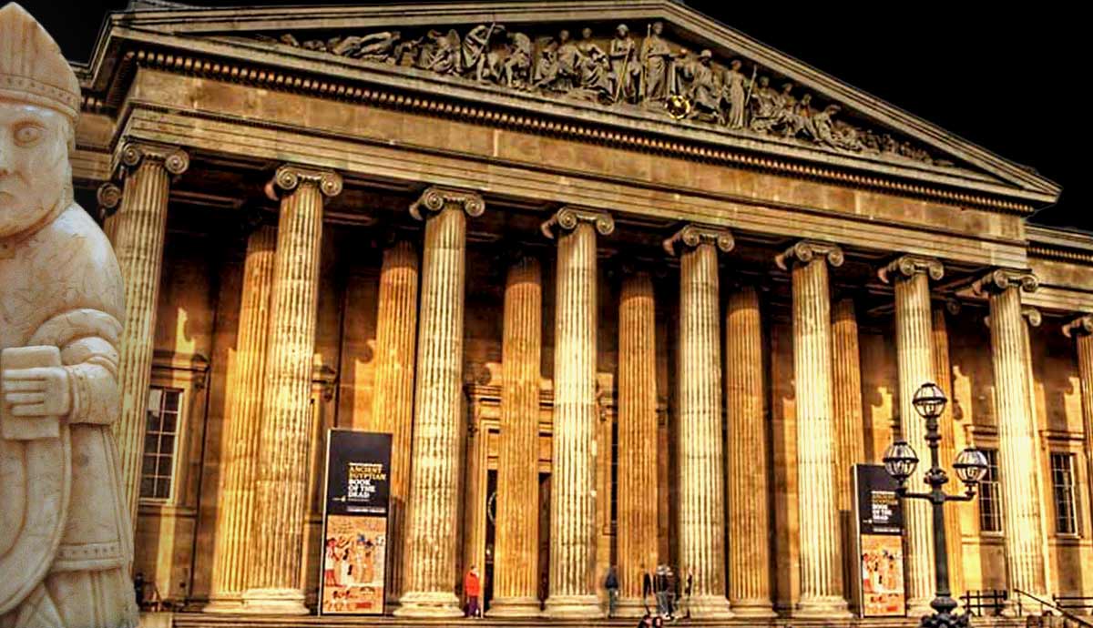 british museum facade with lewis chessmen