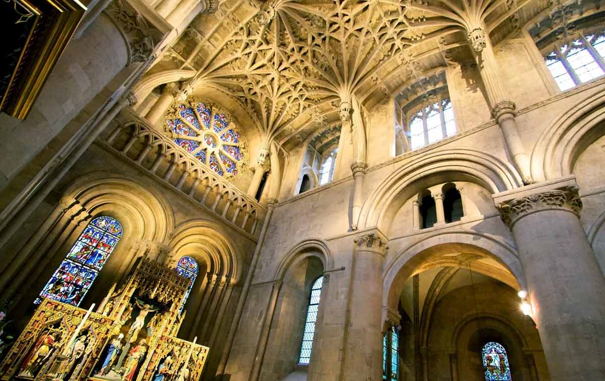 christchurch cathedral vaulted ceiling