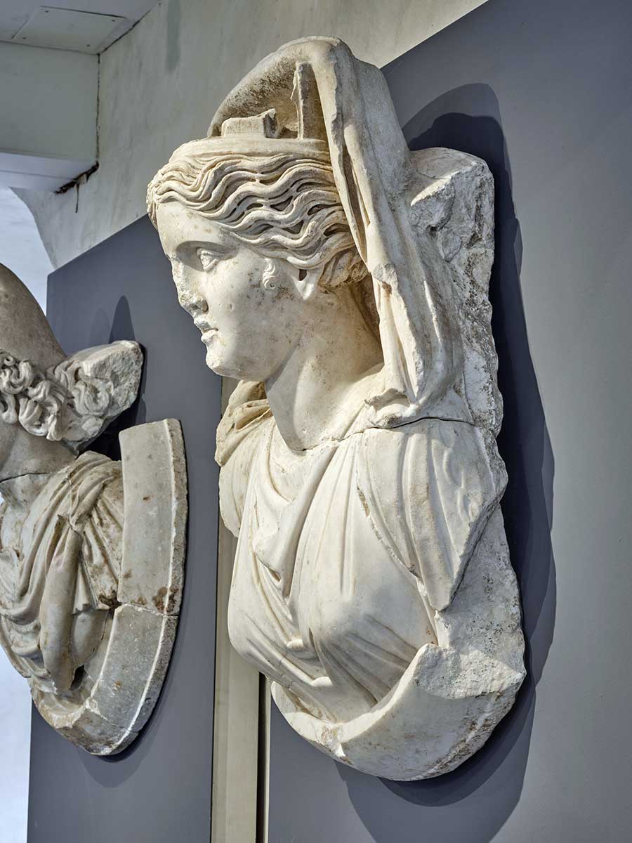 cybele chiragan villa